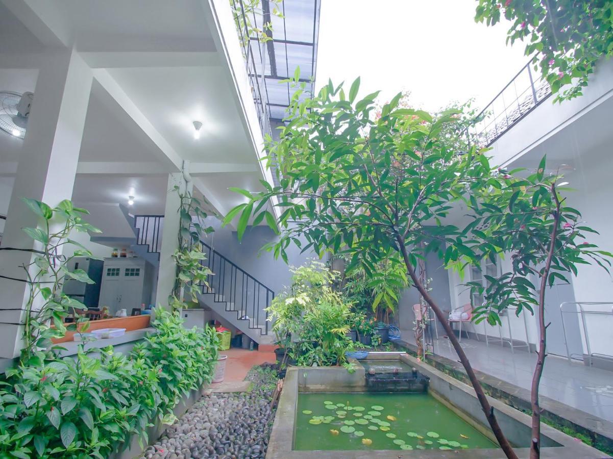 Hotel Oyo 3371 Omah Saras Family Malang Zewnętrze zdjęcie