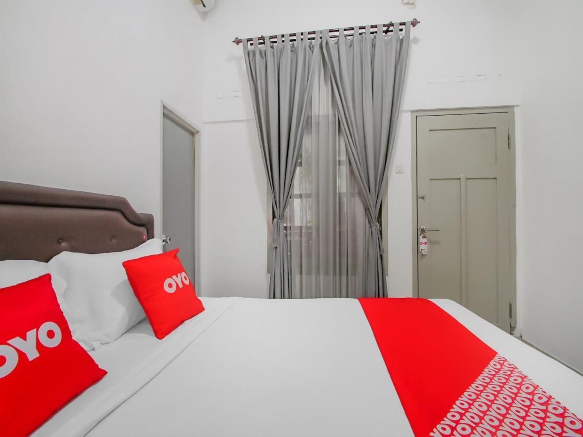 Hotel Oyo 3371 Omah Saras Family Malang Zewnętrze zdjęcie