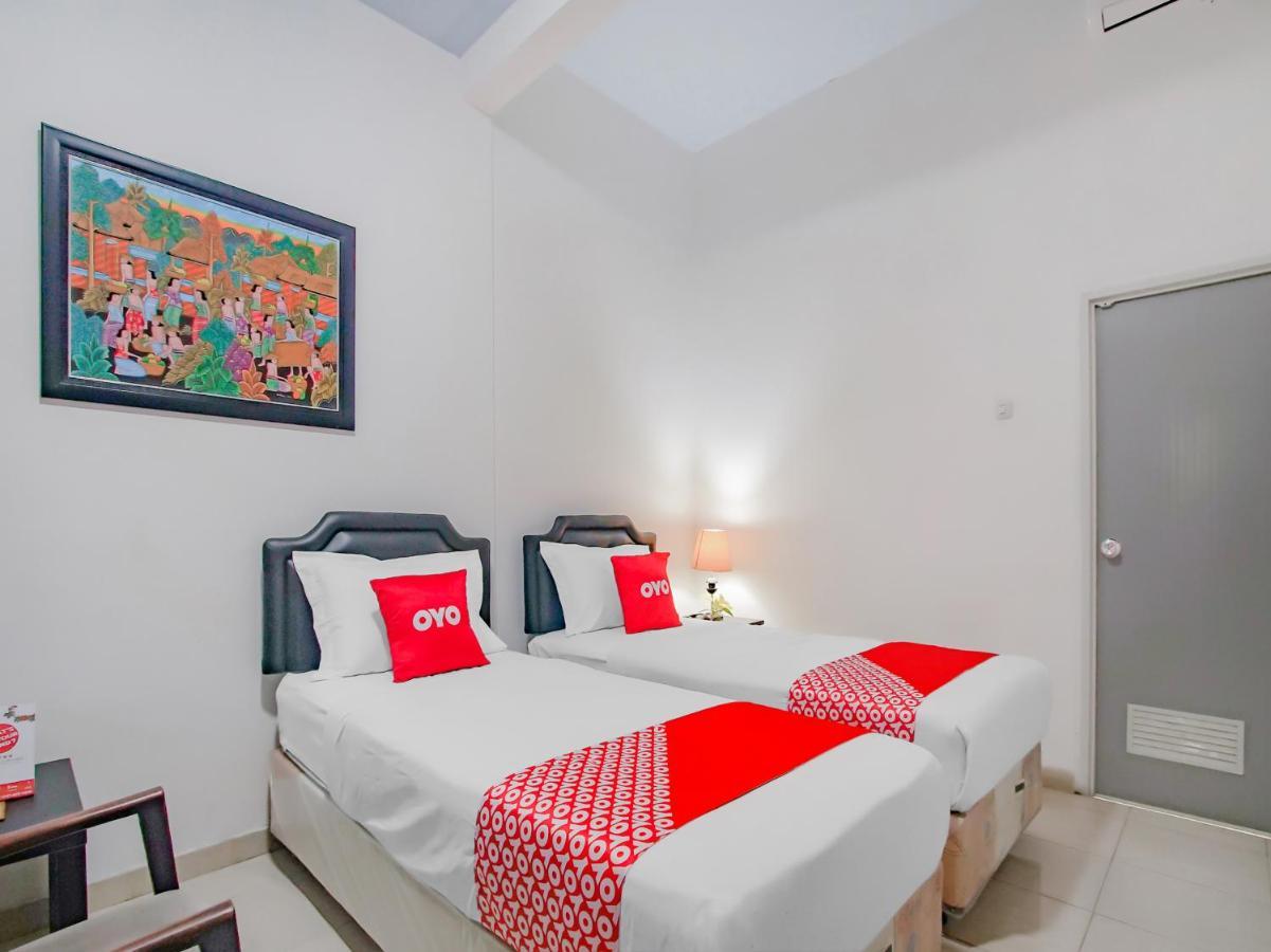 Hotel Oyo 3371 Omah Saras Family Malang Zewnętrze zdjęcie