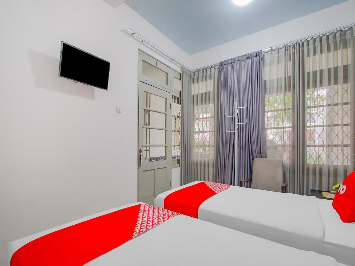 Hotel Oyo 3371 Omah Saras Family Malang Zewnętrze zdjęcie