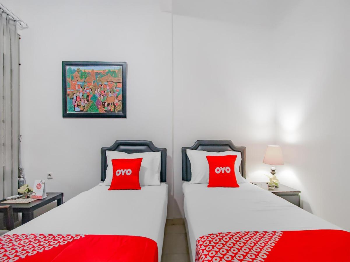 Hotel Oyo 3371 Omah Saras Family Malang Zewnętrze zdjęcie