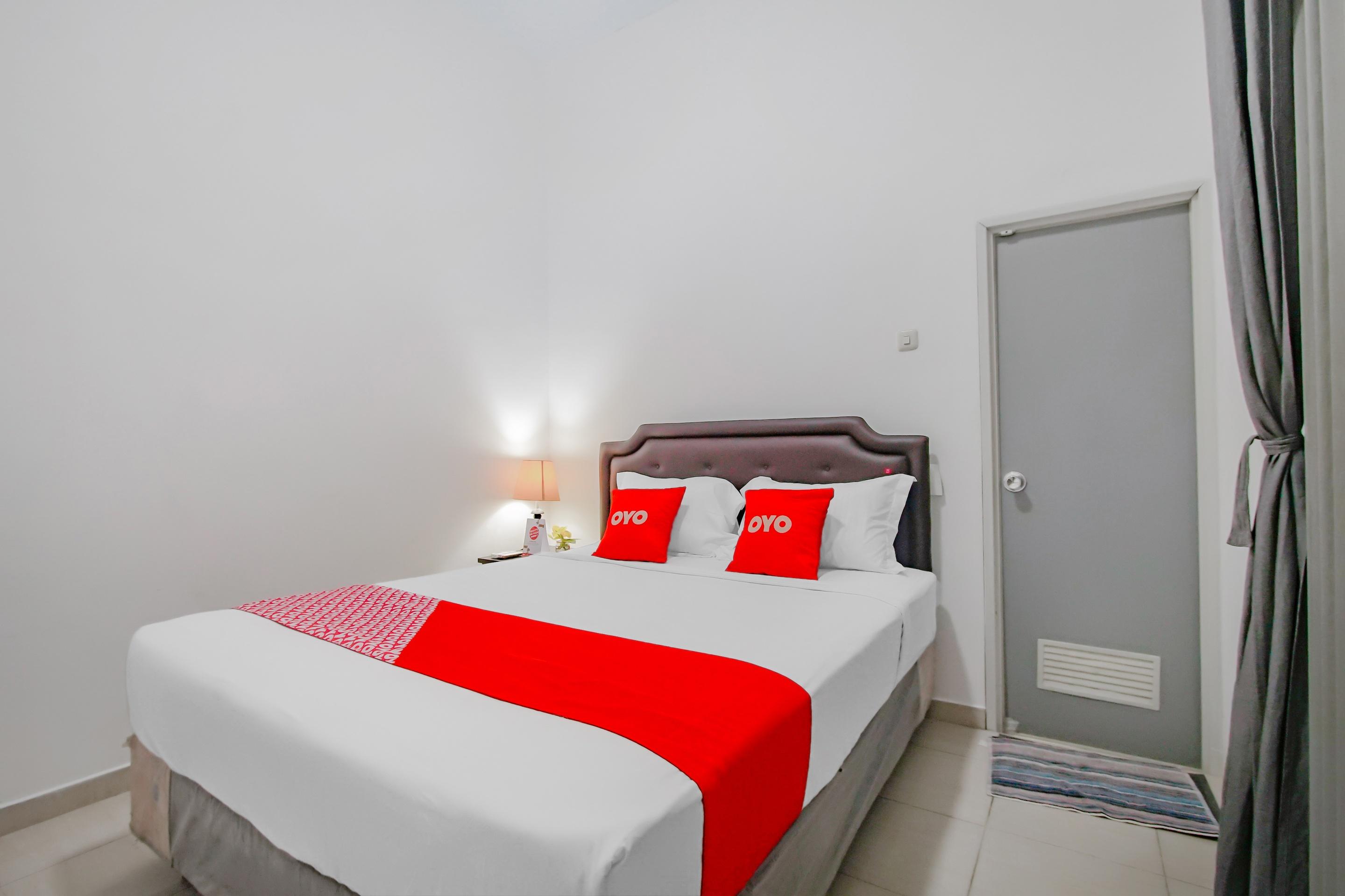 Hotel Oyo 3371 Omah Saras Family Malang Zewnętrze zdjęcie