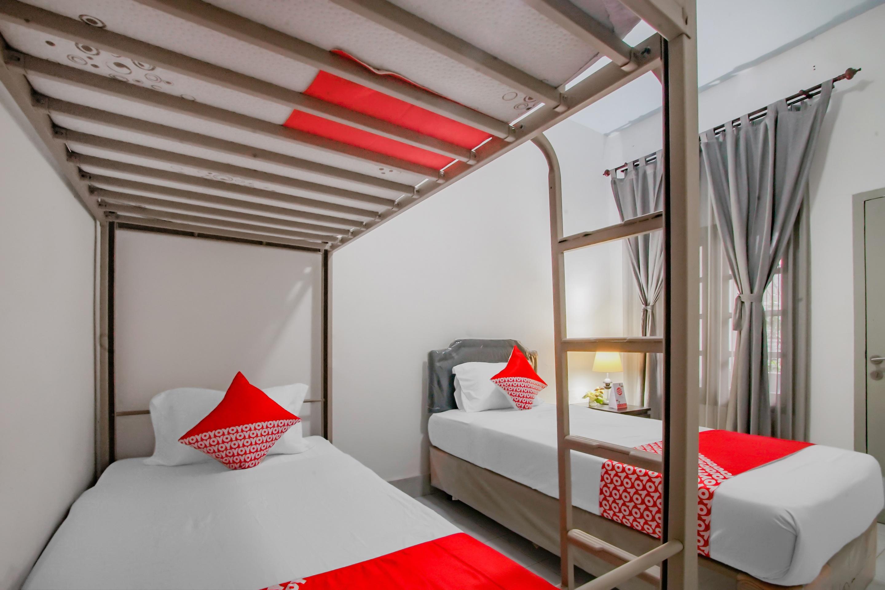 Hotel Oyo 3371 Omah Saras Family Malang Zewnętrze zdjęcie