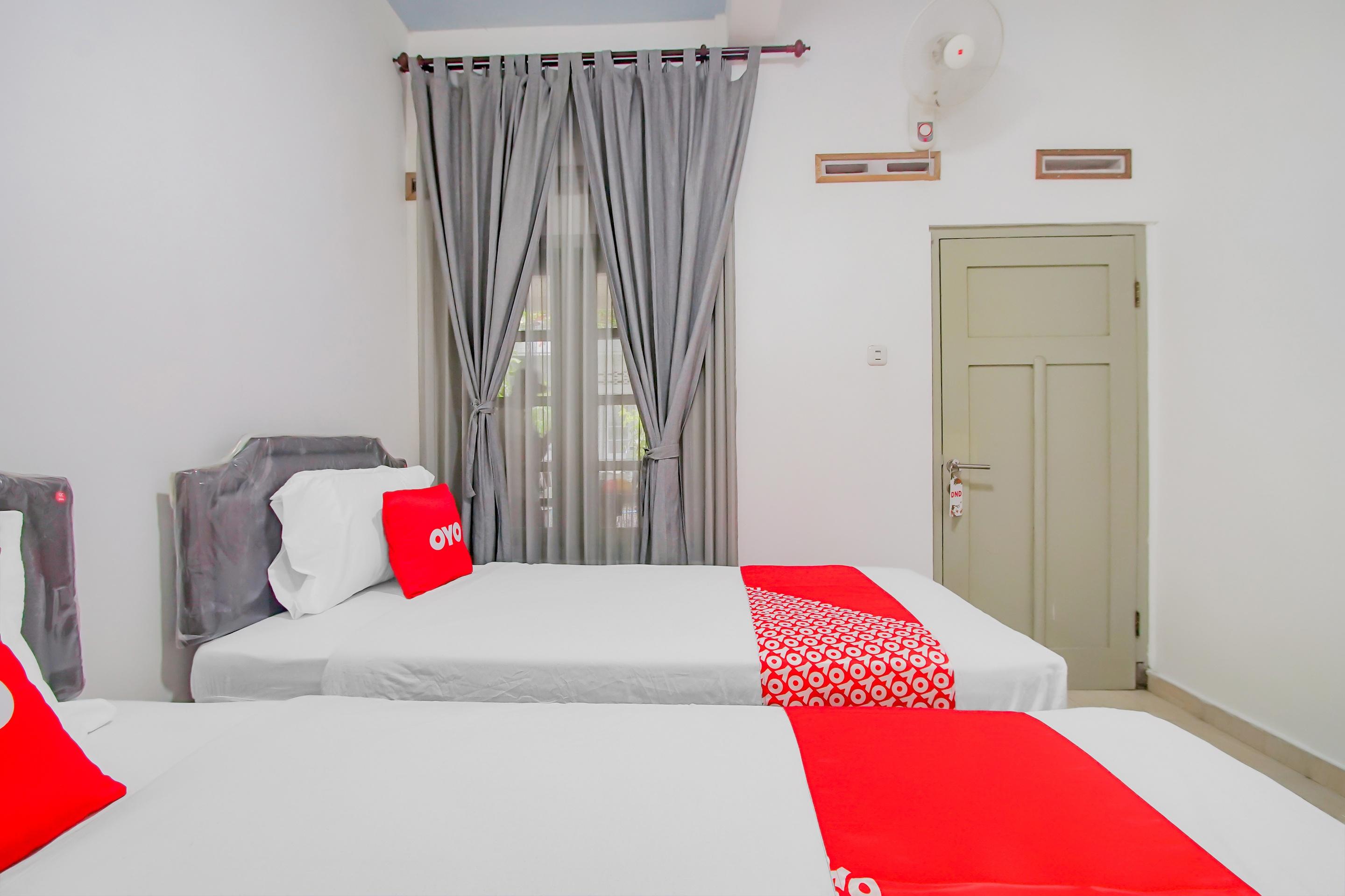 Hotel Oyo 3371 Omah Saras Family Malang Zewnętrze zdjęcie